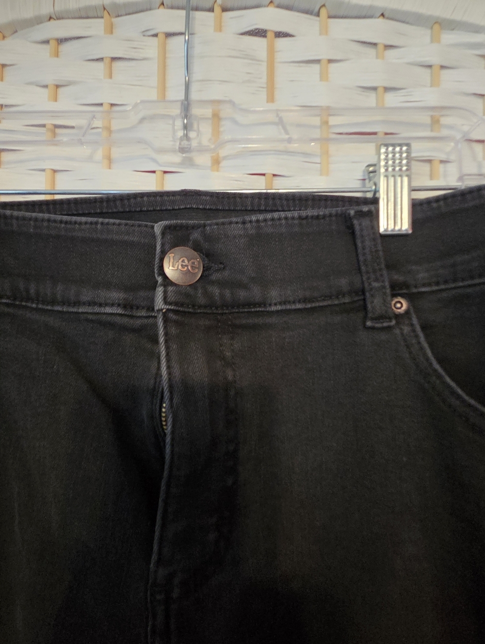 Lee Women's Jeans - Classic Straight Leg In Black, EUC, size 18P - Picture 2 of 8